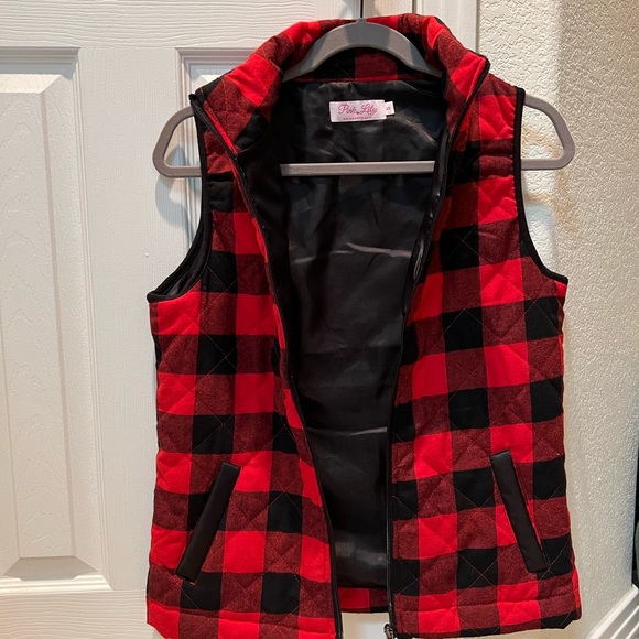 Pink Lily Buffalo Plaid Vest, Size Small - Picture 5 of 6